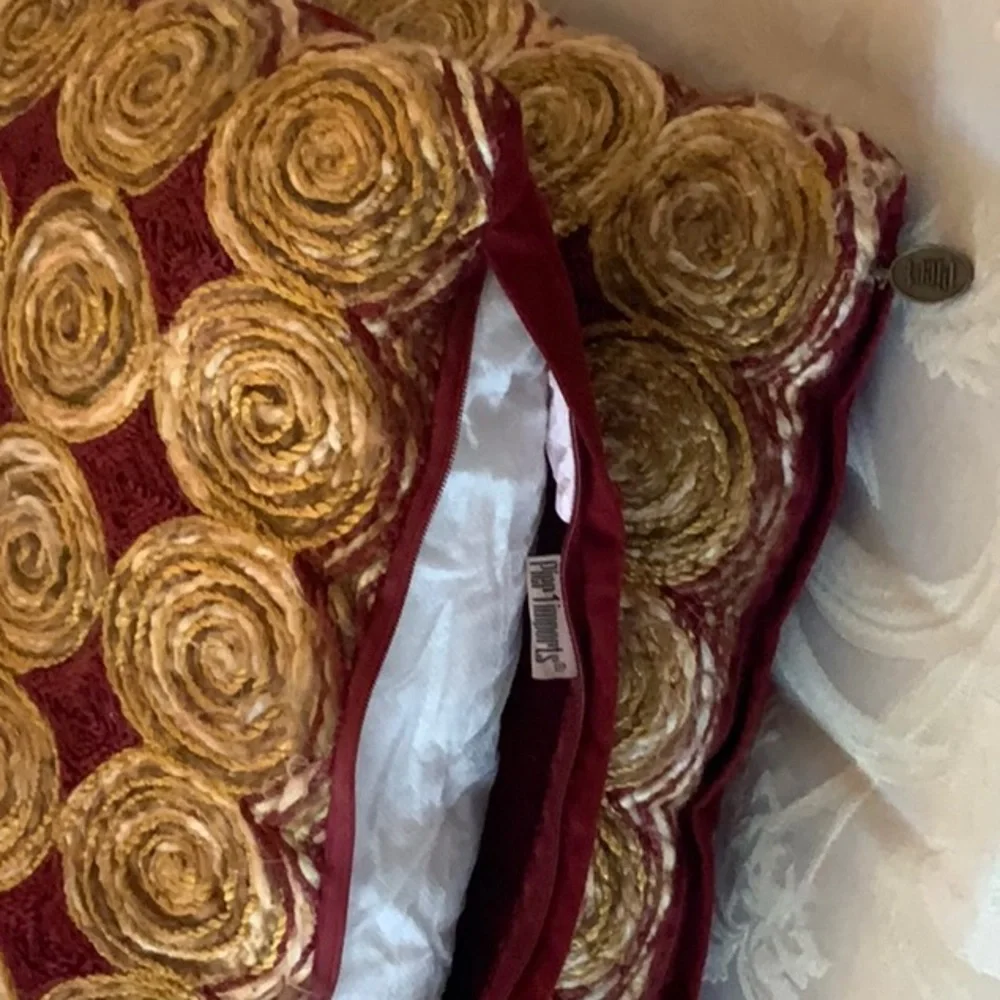 Pier 1 Red and Tan Accent Pillows with 2 Swirl Design Full Pillows